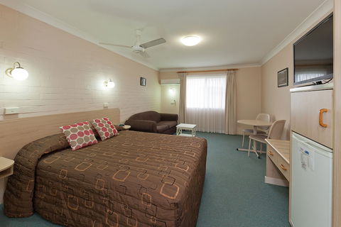 Abraham Lincoln Motel - Foster Accommodation 4