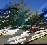 Hazelcreek Cottages - Foster Accommodation