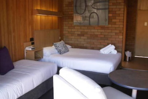 Court Street Motel - Foster Accommodation 2