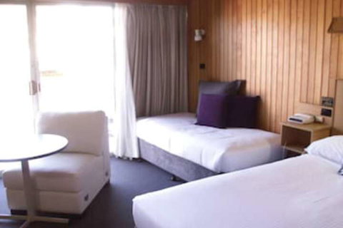 Court Street Motel - Foster Accommodation 3