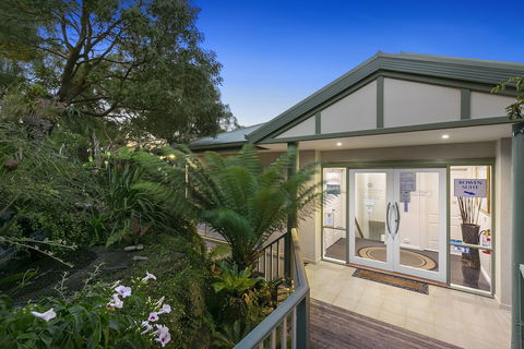 Arthurs Views - Foster Accommodation 2