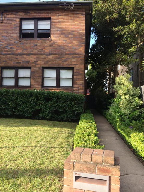 Guesthouse 83 - Foster Accommodation 5