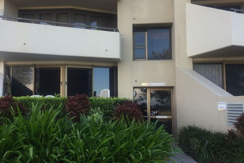 Sandrift Beachfront Apartments - Foster Accommodation 5