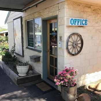 Oasis Motel Peak Hill - Foster Accommodation 0