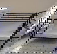 Gonow Family Backpackers Hostel - Foster Accommodation