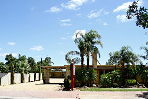 Renmark Motor Inn Motel - Foster Accommodation 0