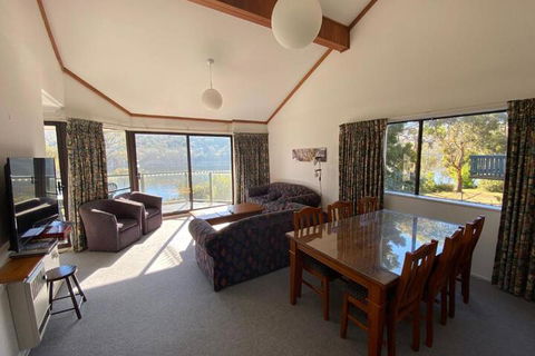 Banksia 1 - Foster Accommodation 7