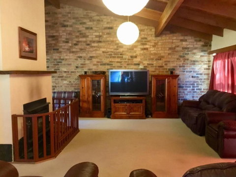 Beulah By The Lake - Foster Accommodation 4