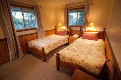 Accommodation Creek Cottages - Foster Accommodation 0