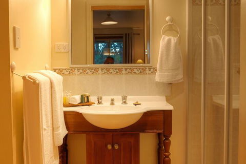 Accommodation Creek Cottages - Foster Accommodation 5