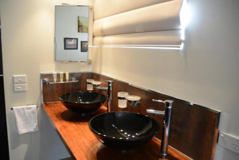 Siesta Villa - Foster Accommodation 6