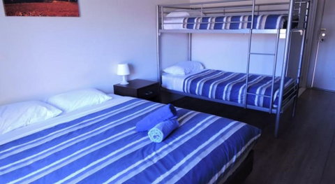 Siesta Villa - Foster Accommodation 4