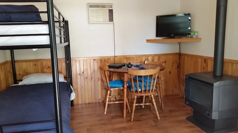 Awonga Cottages - Foster Accommodation 3