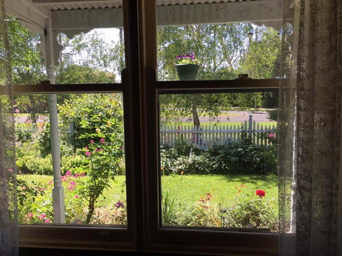 Birch House Koroit - Foster Accommodation 5