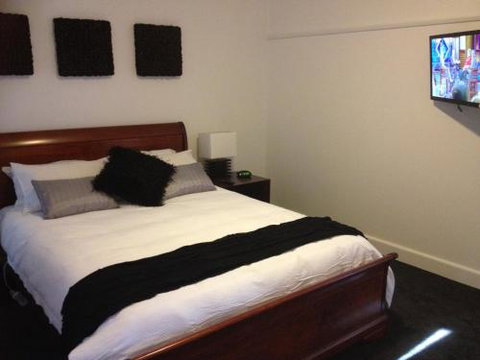 Ploughmans On Ivy - Foster Accommodation 3