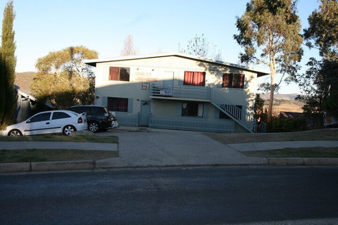 Chalet Jindabyne - Foster Accommodation 1