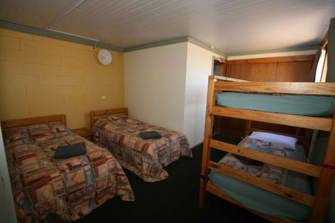 Chalet Jindabyne - Foster Accommodation 4
