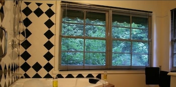 Tudor Cottages Mt Dandenong - Foster Accommodation 5