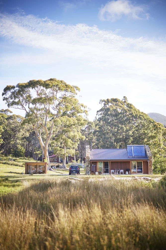 Adventure Bay TAS Foster Accommodation
