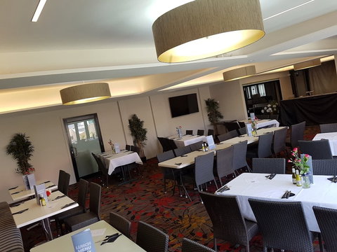 Windsor Hotel Dalby - Foster Accommodation 3