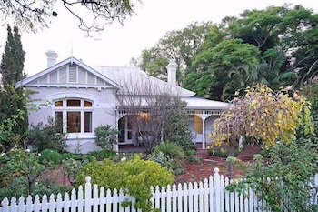 Durack House - Foster Accommodation 3