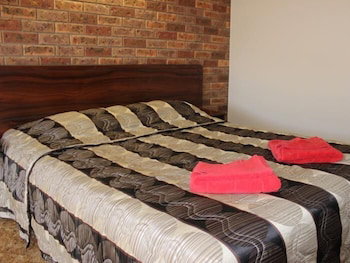 Woomargama Village Hotel Motel - Foster Accommodation 5