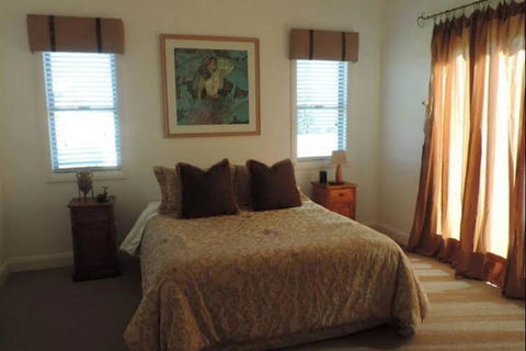 Berrara Bed & Breakfast - Foster Accommodation 2