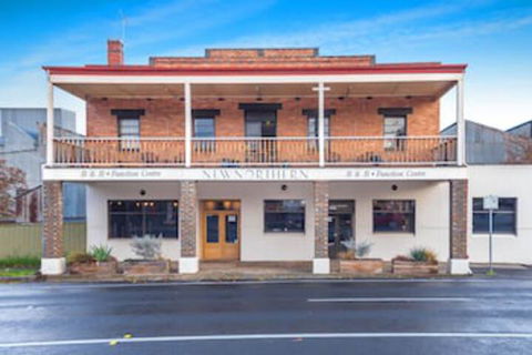 Northern Arts Hotel - Foster Accommodation 0