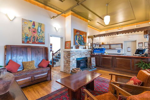 Northern Arts Hotel - Foster Accommodation 1