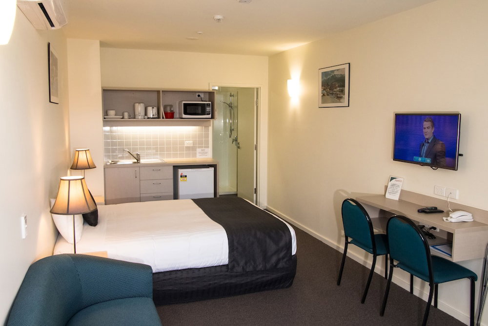  Foster Accommodation