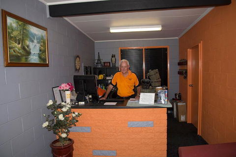 Artesian Motor Inn - Foster Accommodation 5