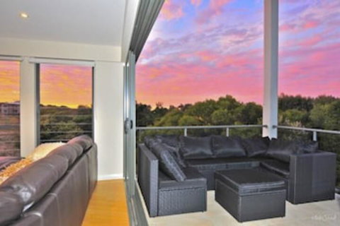 Loka Santi - Foster Accommodation 5