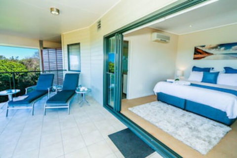 Loka Santi - Foster Accommodation 0