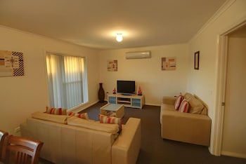 DBJ Holiday Units - Foster Accommodation 4