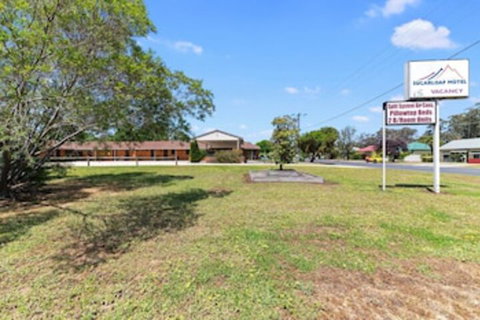 Sugarloaf Motel - Foster Accommodation 0