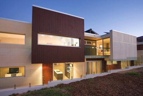 Alouarn Apartment 2 - Foster Accommodation 3