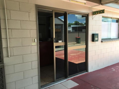 Plantation Park Motor Inn - Foster Accommodation 3