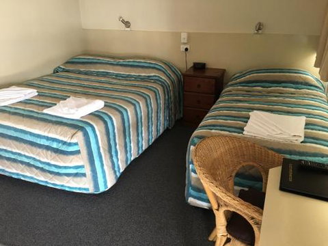 Plantation Park Motor Inn - Foster Accommodation 4