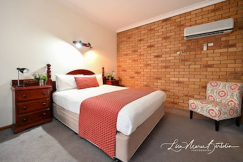 Narrandera Club Motor Inn - Foster Accommodation 0
