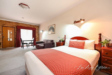 Narrandera Club Motor Inn - Foster Accommodation 6