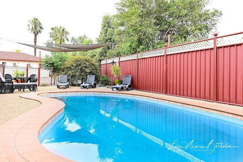 Narrandera Club Motor Inn - Foster Accommodation 1