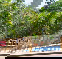 Emerald Gardens Motel  Apartments - Foster Accommodation