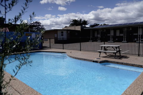 Country Motor Inn Singleton - Foster Accommodation 1