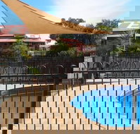 Golden Guitar Motor Inn - Foster Accommodation