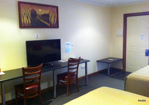 Westland Hotel Motel - Foster Accommodation 5