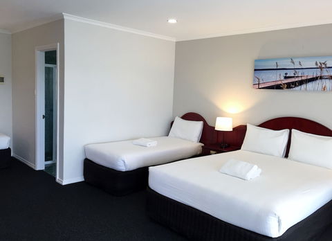 Hilton Motel - Foster Accommodation 5