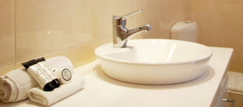 Hilton Motel - Foster Accommodation 3