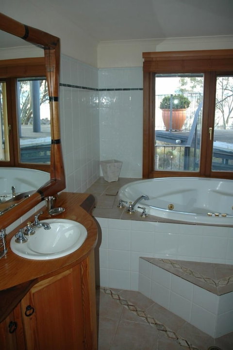 The Point Jindabyne - Foster Accommodation 0