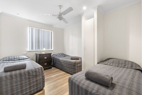 Central Caravan Park - Foster Accommodation 7