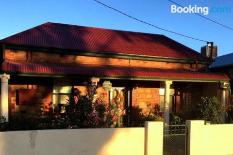 A Miners Rest - Foster Accommodation 6